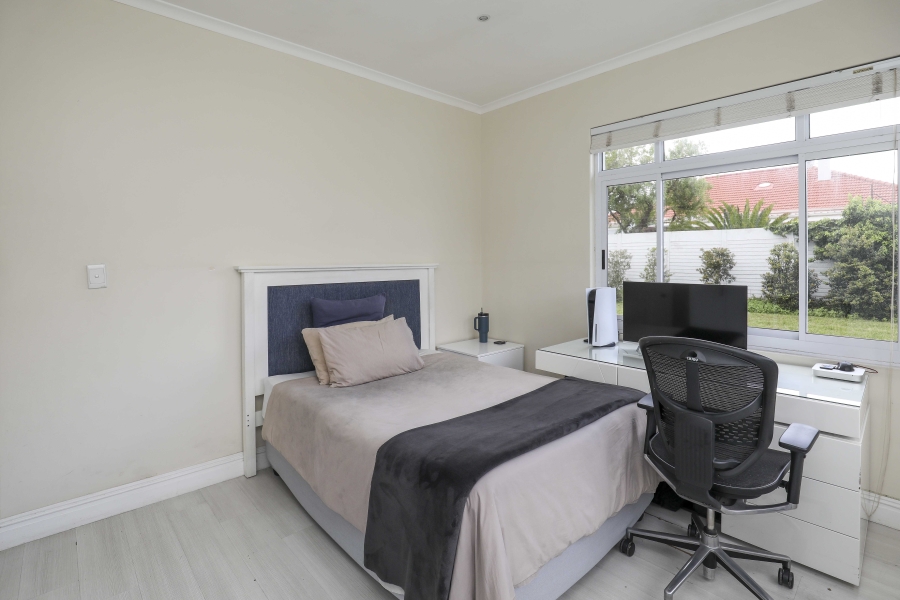 3 Bedroom Property for Sale in Claremont Western Cape